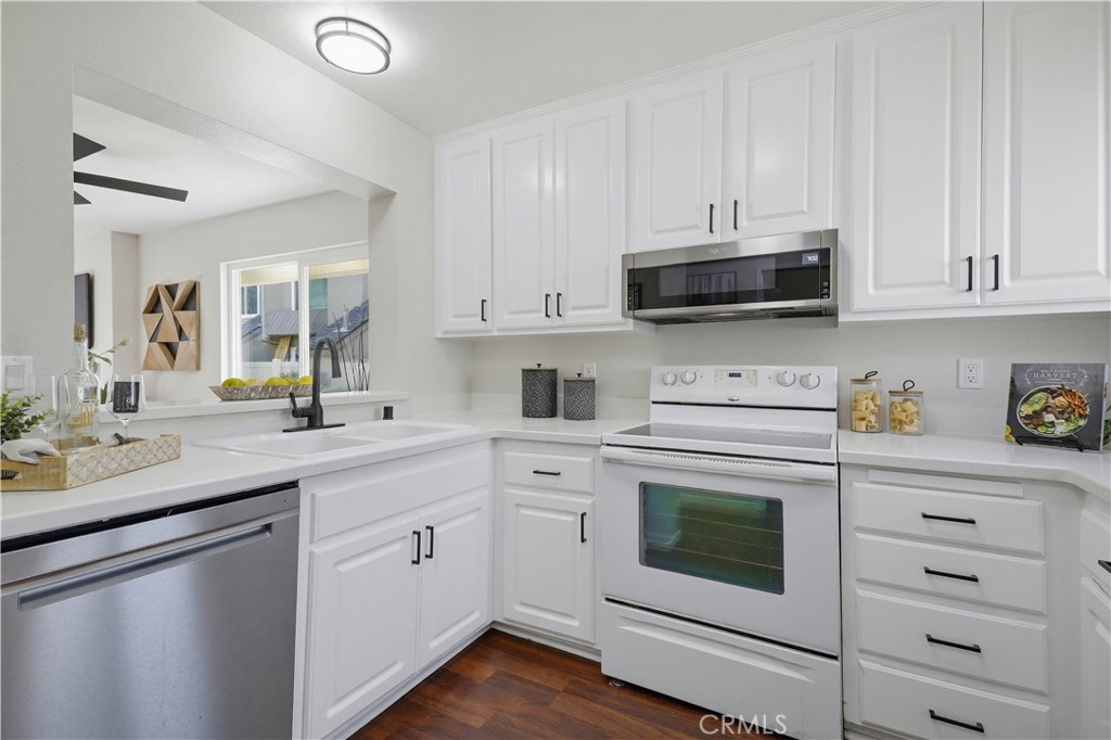 MLS #OC25272755 image #18