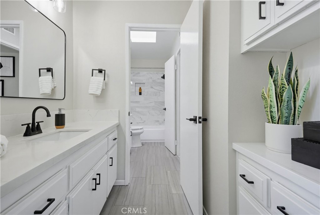 MLS #OC25272755 image #30