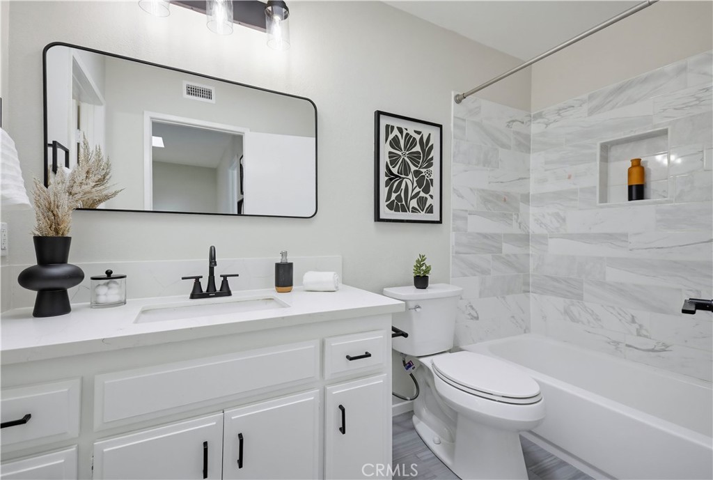 MLS #OC25272755 image #37