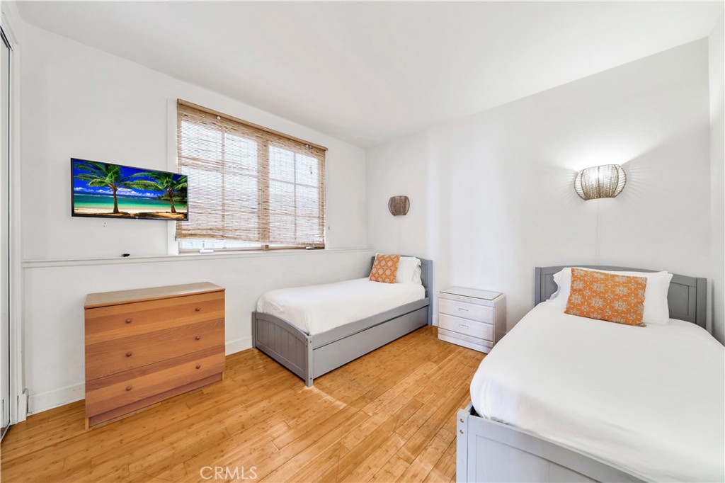 MLS #OC25272786 image #15