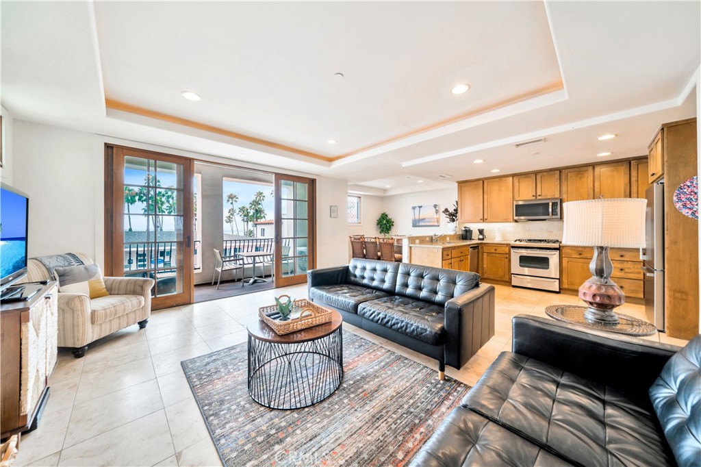 MLS #OC25272786 image #4