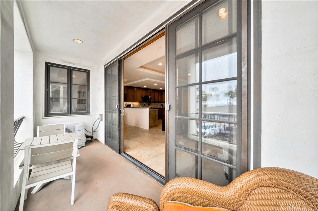 MLS #OC25272786 image #9