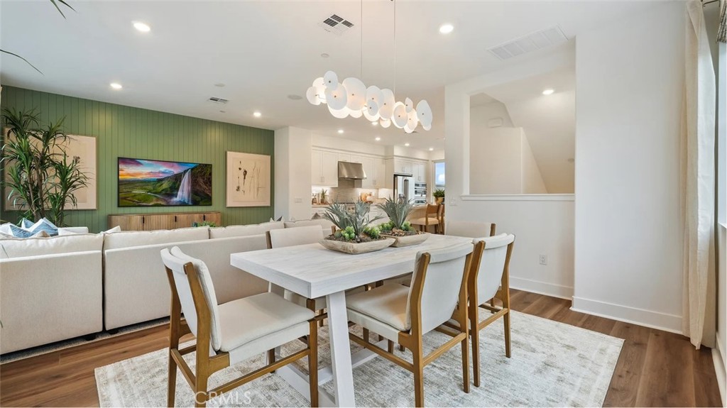 MLS #OC25272803 image #6