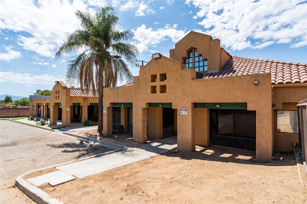 MLS #OC25272810 image #1