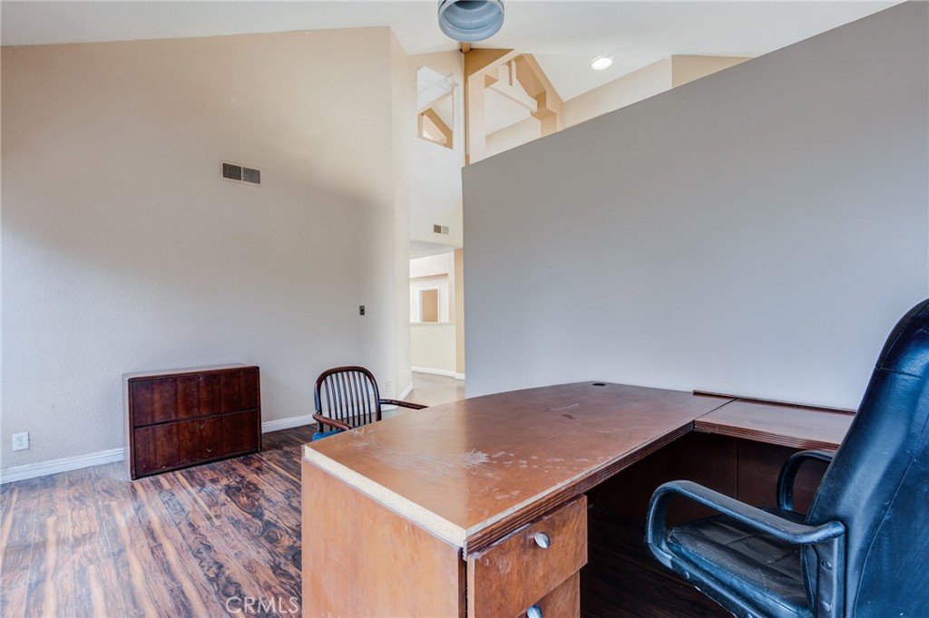 MLS #OC25272810 image #15