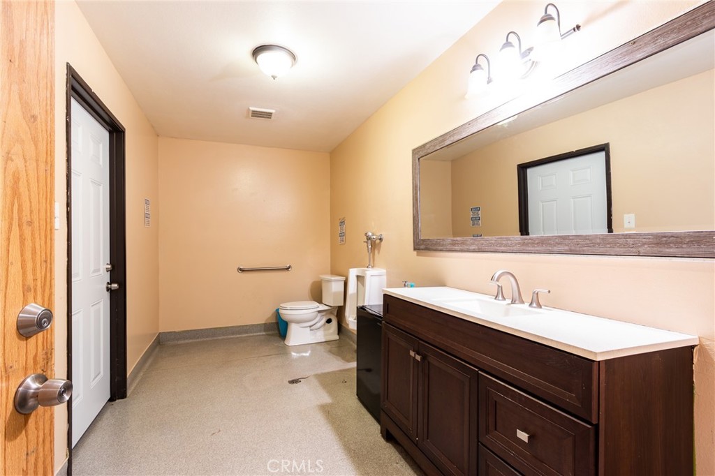 MLS #OC25272810 image #21