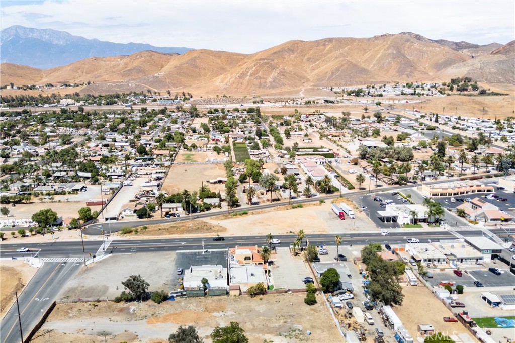 MLS #OC25272810 image #32