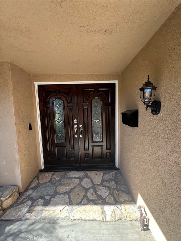 MLS #OC25272835 image #1