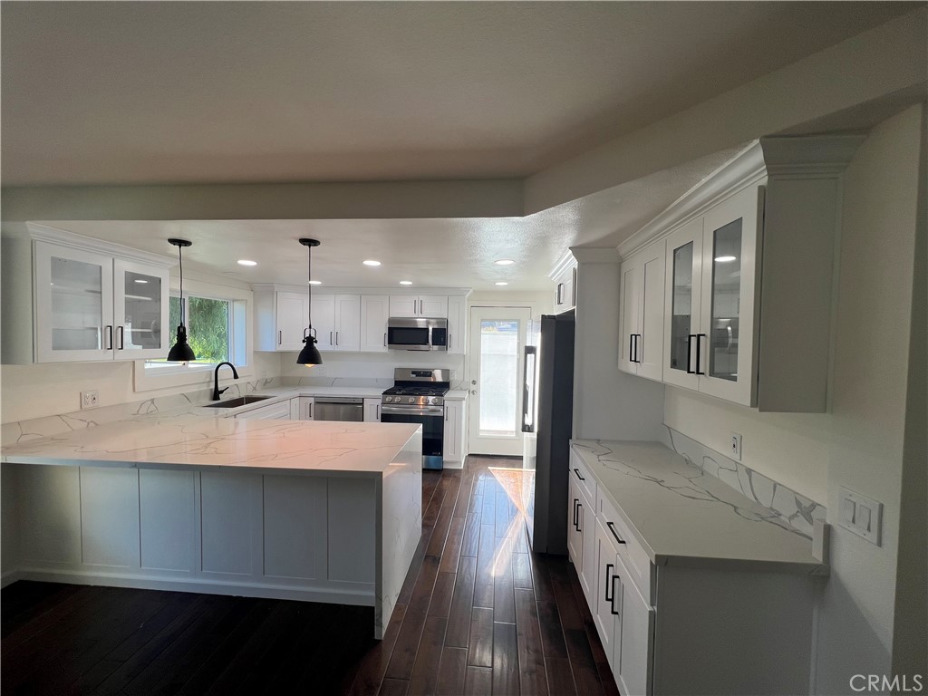 MLS #OC25272835 image #8