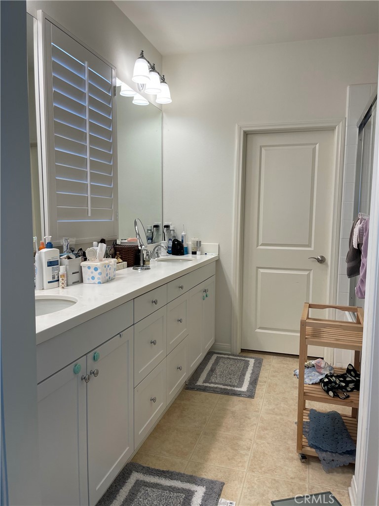 MLS #OC25272853 image #17