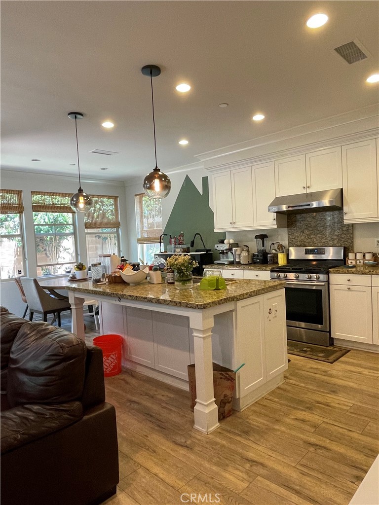 MLS #OC25272853 image #3