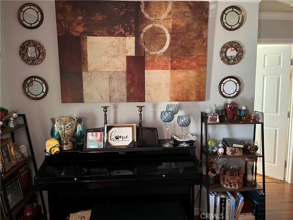 MLS #OC25272889 image #3