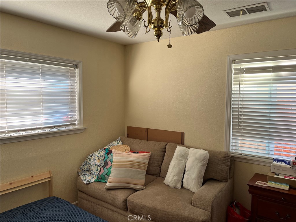 MLS #OC25272889 image #5