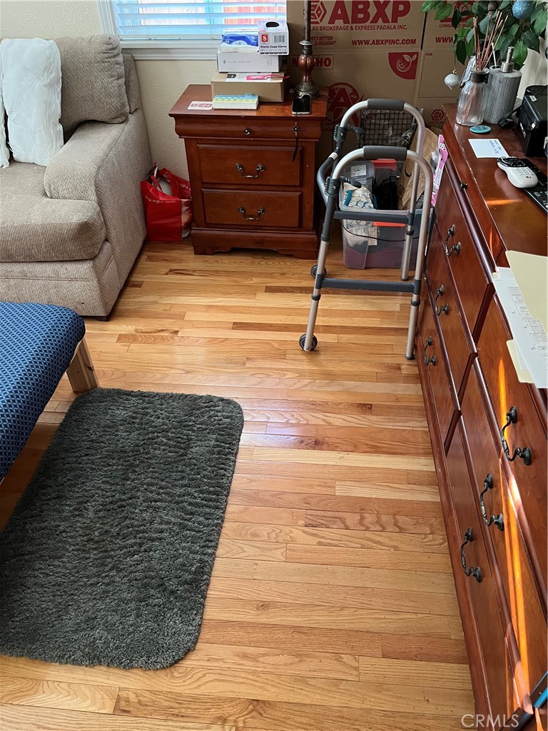 MLS #OC25272889 image #7