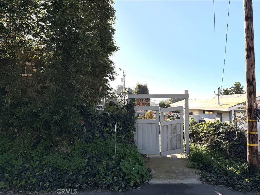 MLS #OC25272915 image #8