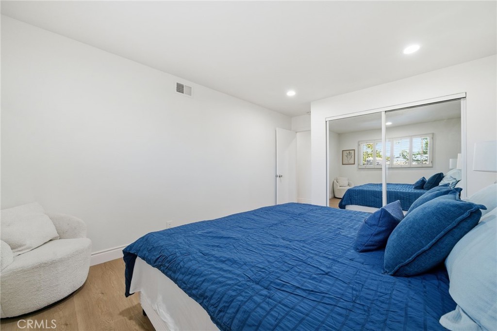 MLS #OC25272926 image #17