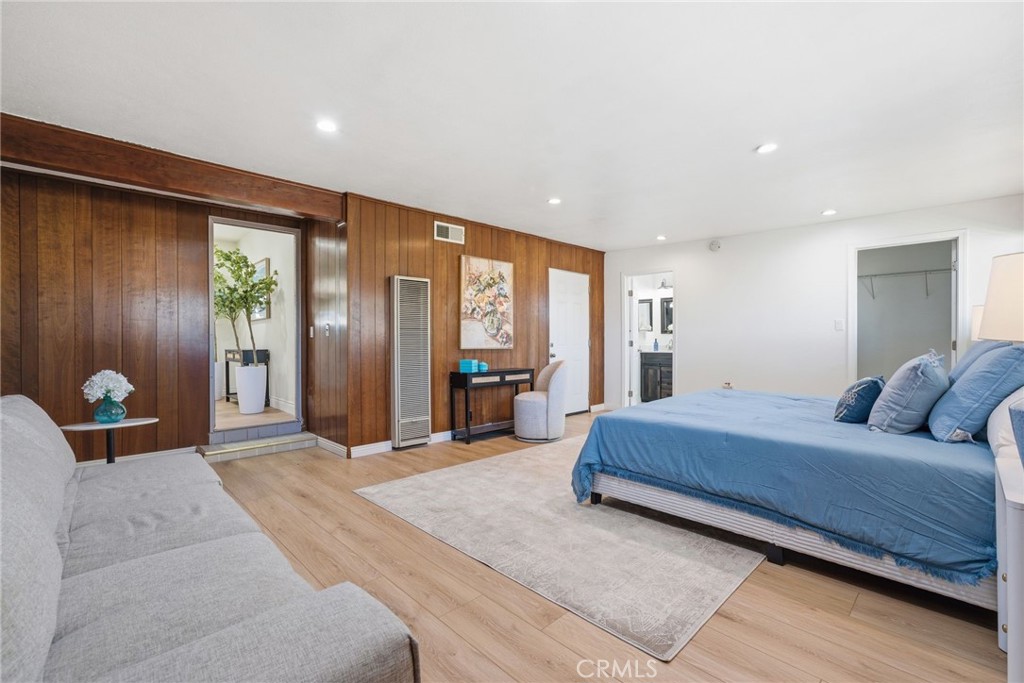 MLS #OC25272926 image #22