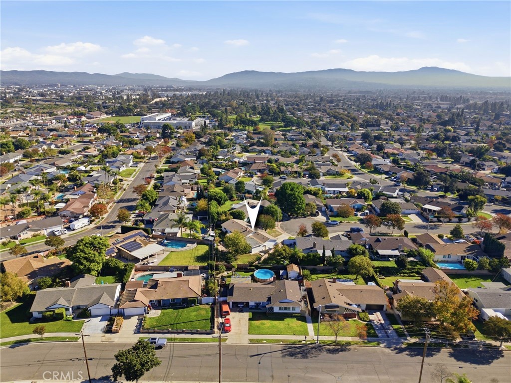 MLS #OC25272926 image #34