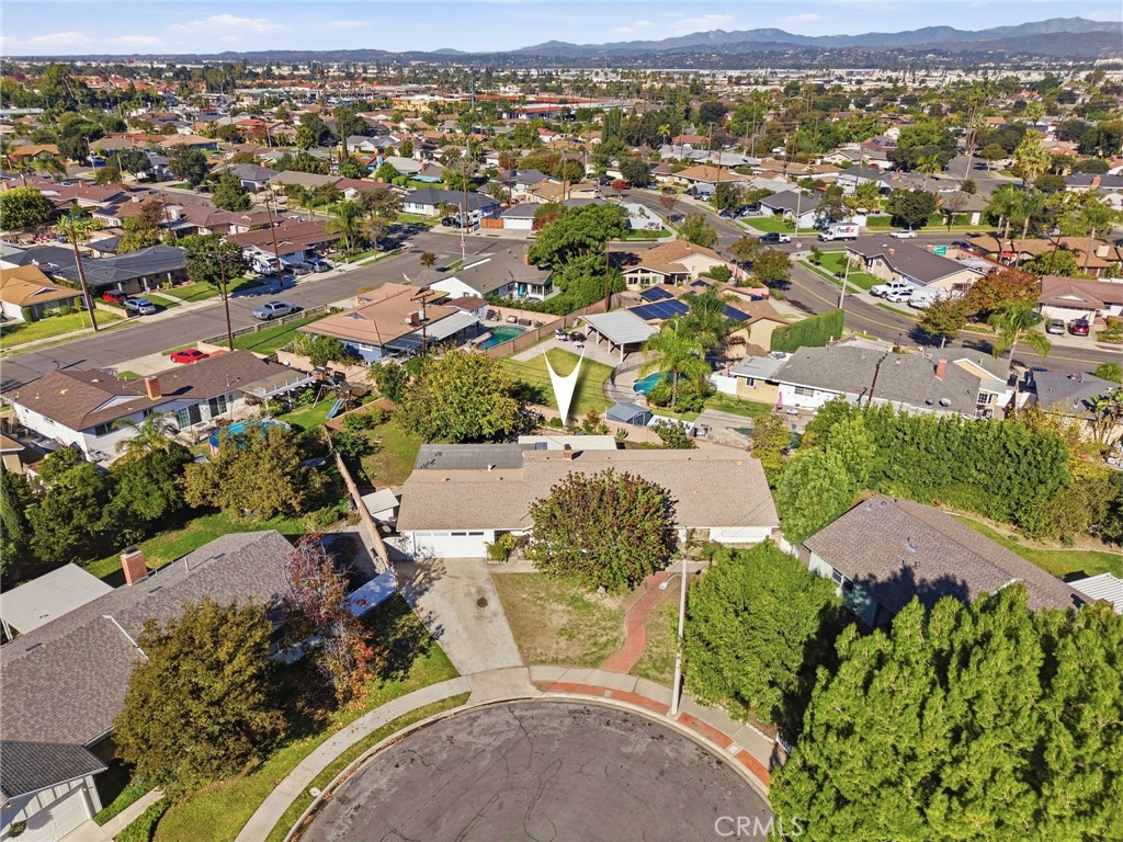 MLS #OC25272926 image #37