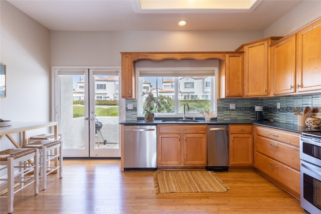 MLS #OC25272939 image #16