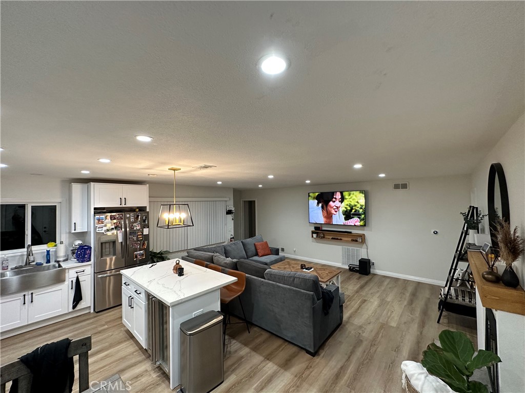 MLS #OC25272961 image #4