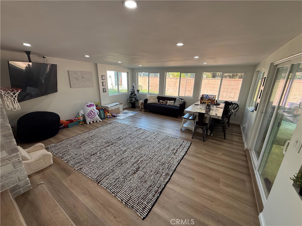 MLS #OC25272961 image #5