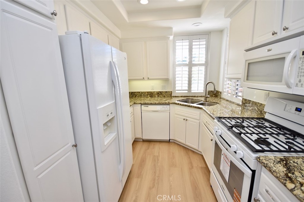 MLS #OC25272988 image #14