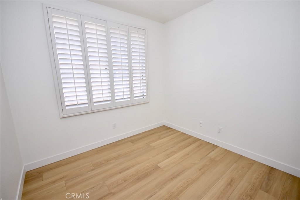 MLS #OC25272988 image #15