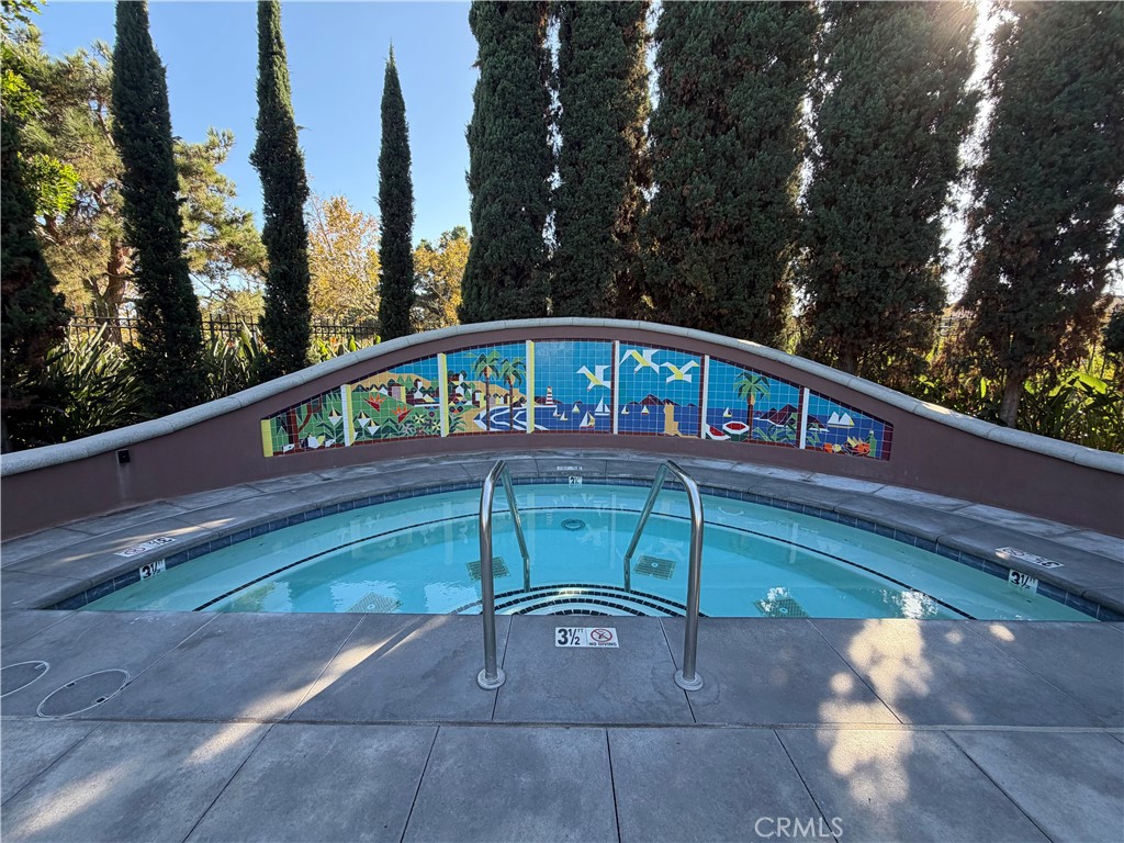 MLS #OC25272988 image #23