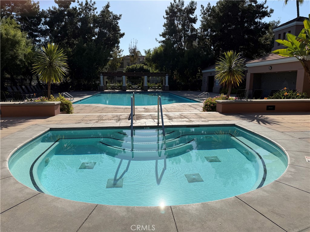 MLS #OC25272988 image #24