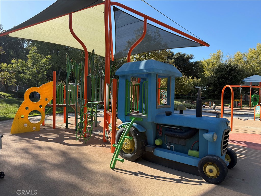 MLS #OC25272988 image #25