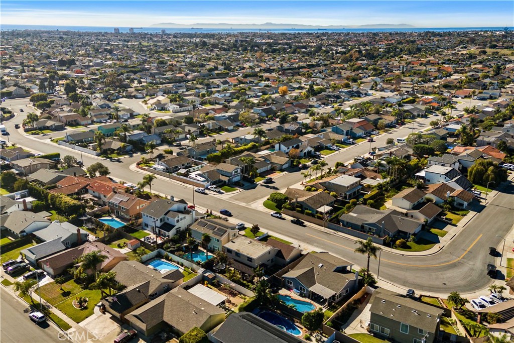 MLS #OC25272993 image #23