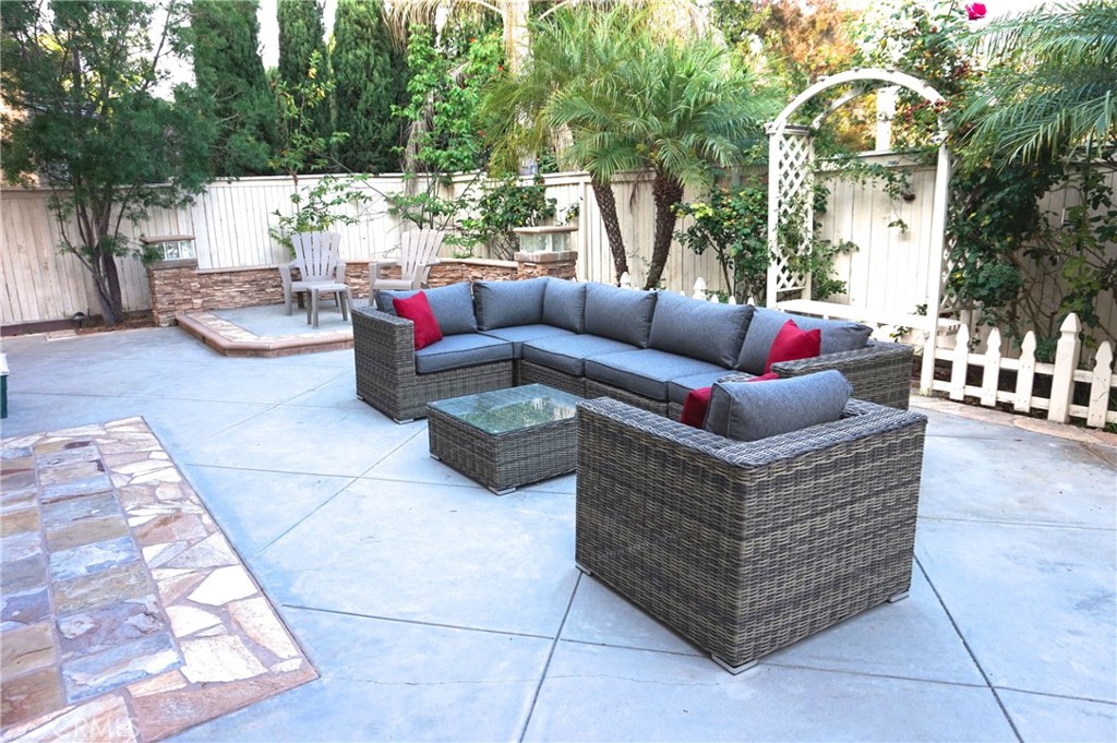 MLS #OC25273051 image #19