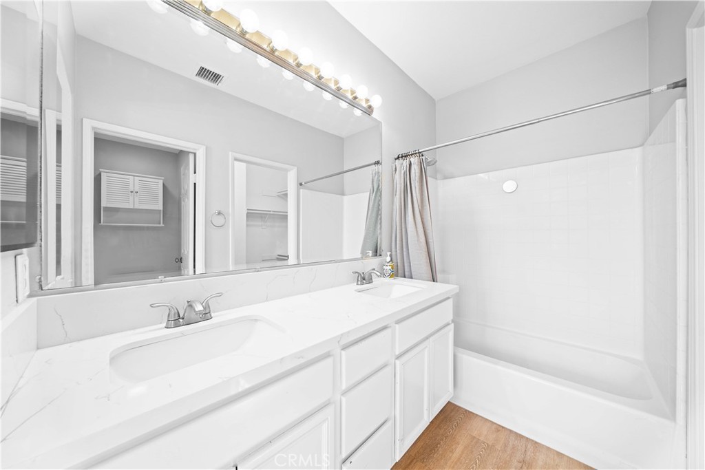 MLS #OC25273065 image #11