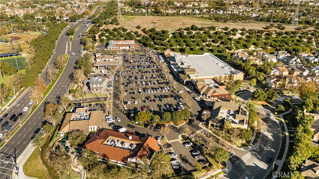 MLS #OC25273065 image #23