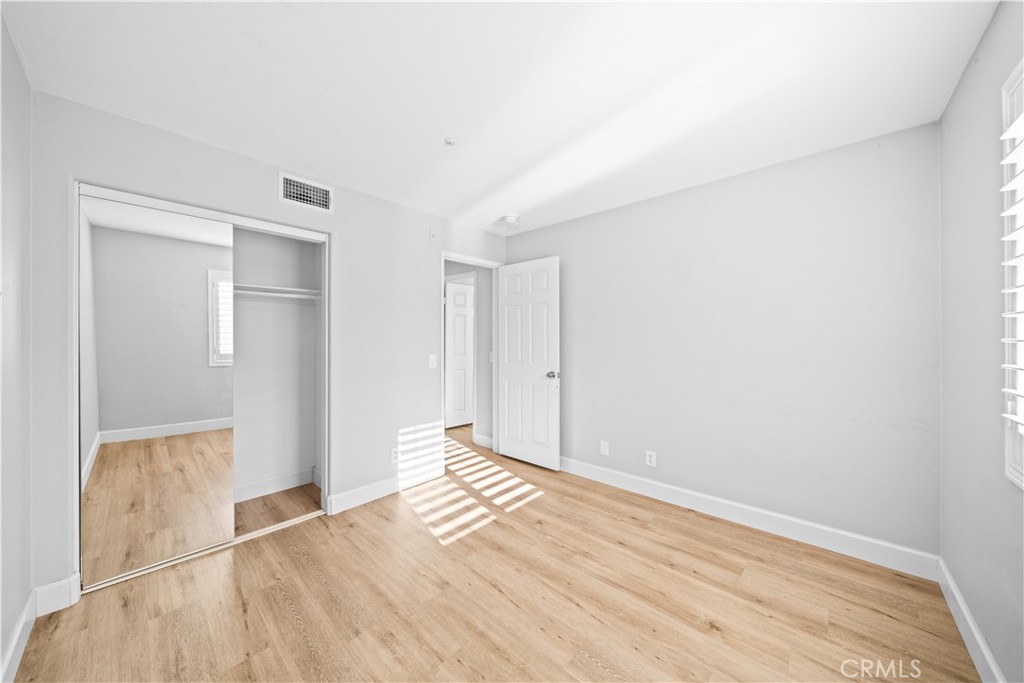 MLS #OC25273065 image #8