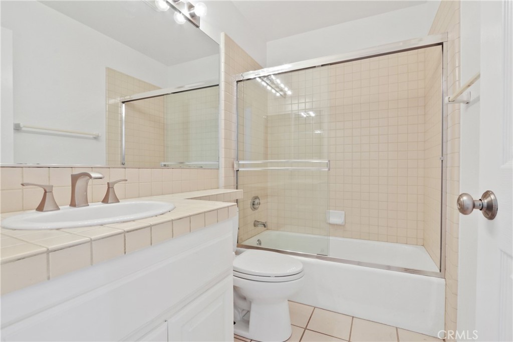 MLS #OC25273080 image #20