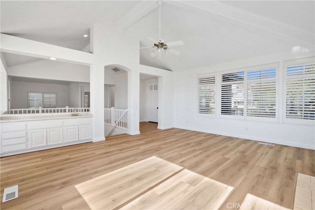 MLS #OC25273080 image #3