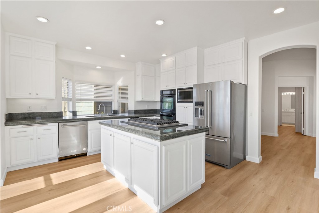 MLS #OC25273080 image #6