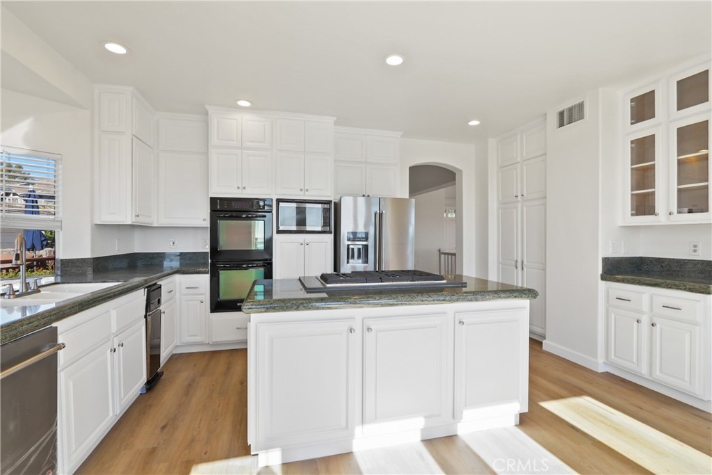 MLS #OC25273080 image #7