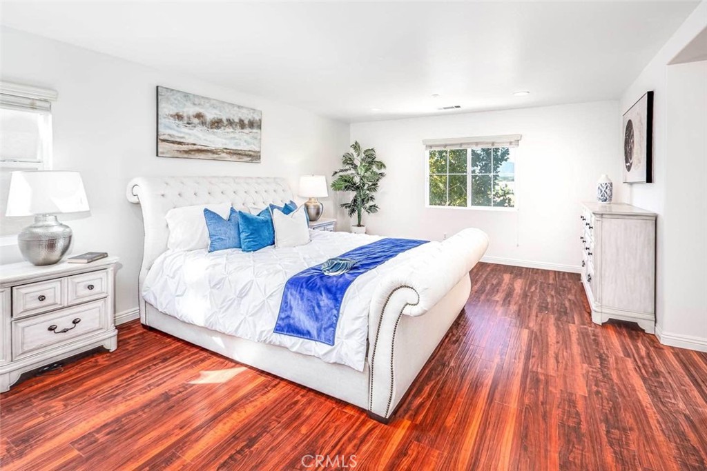 MLS #OC25273087 image #11