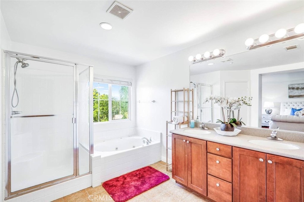 MLS #OC25273087 image #13