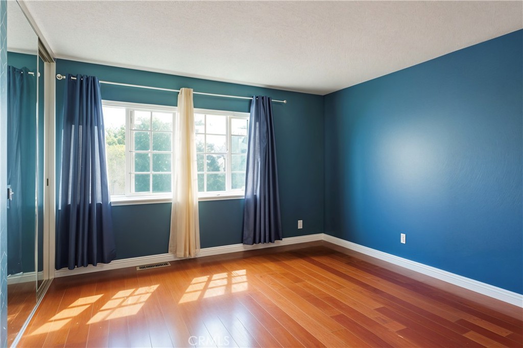 MLS #OC25273088 image #13