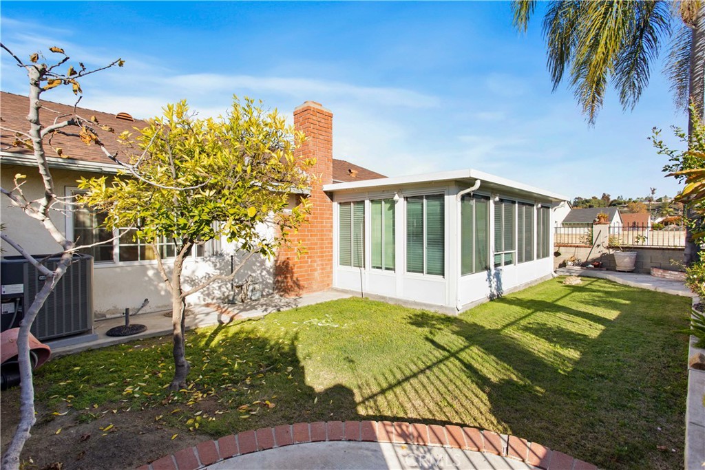 MLS #OC25273088 image #22