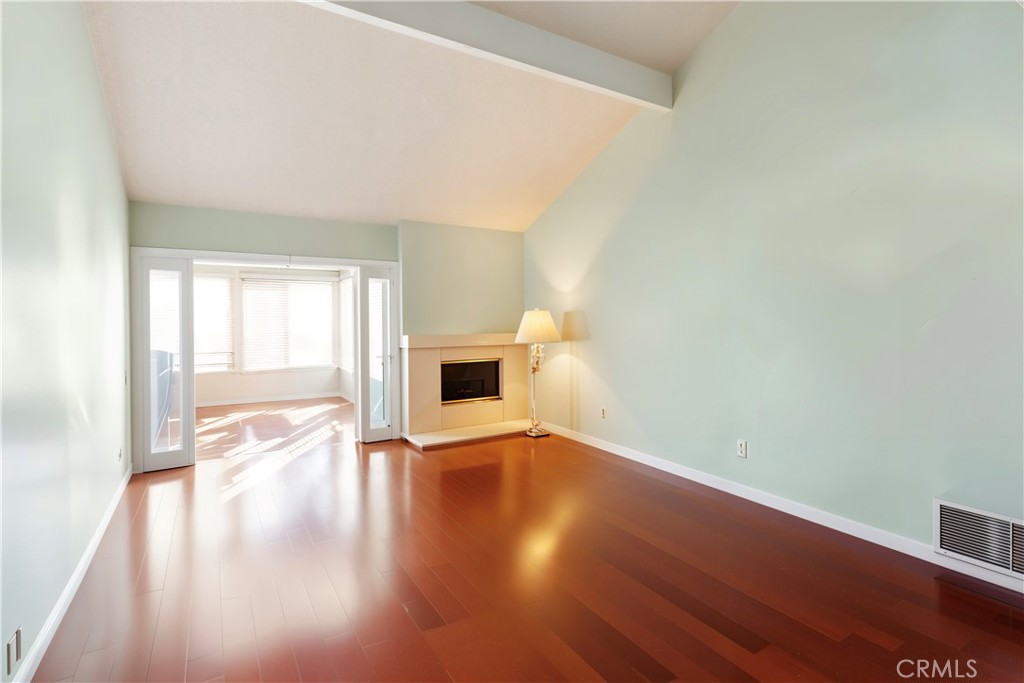 MLS #OC25273088 image #6