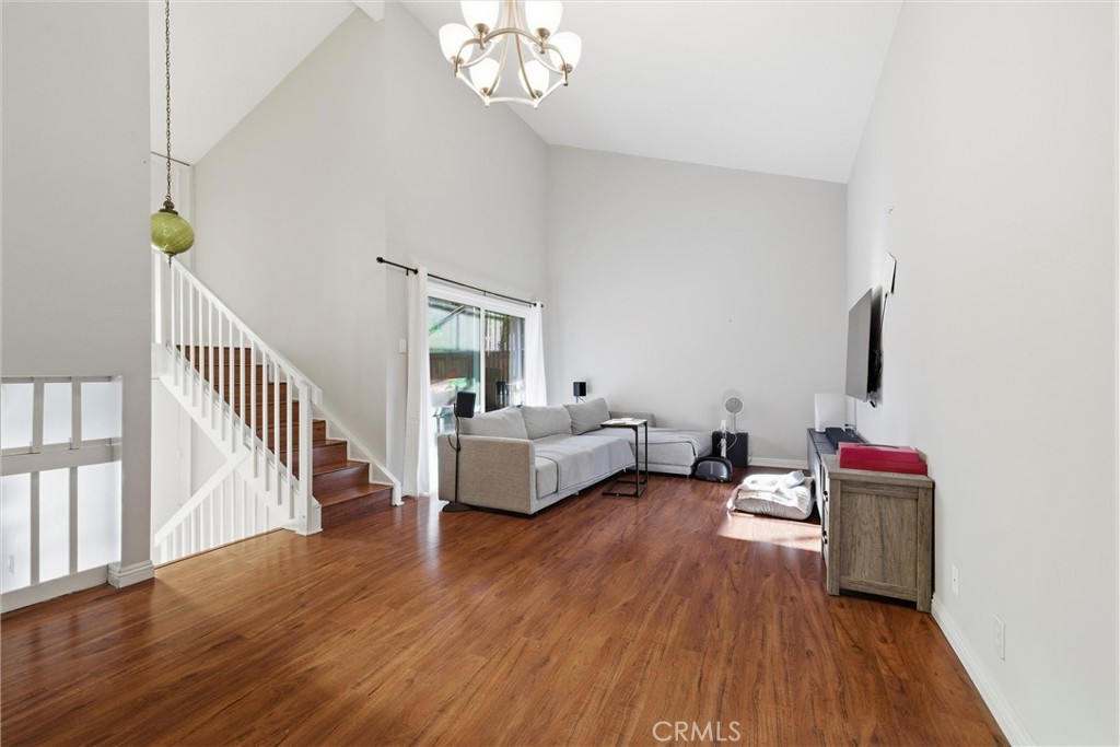 MLS #OC25273106 image #11