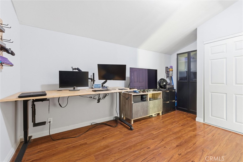 MLS #OC25273106 image #14