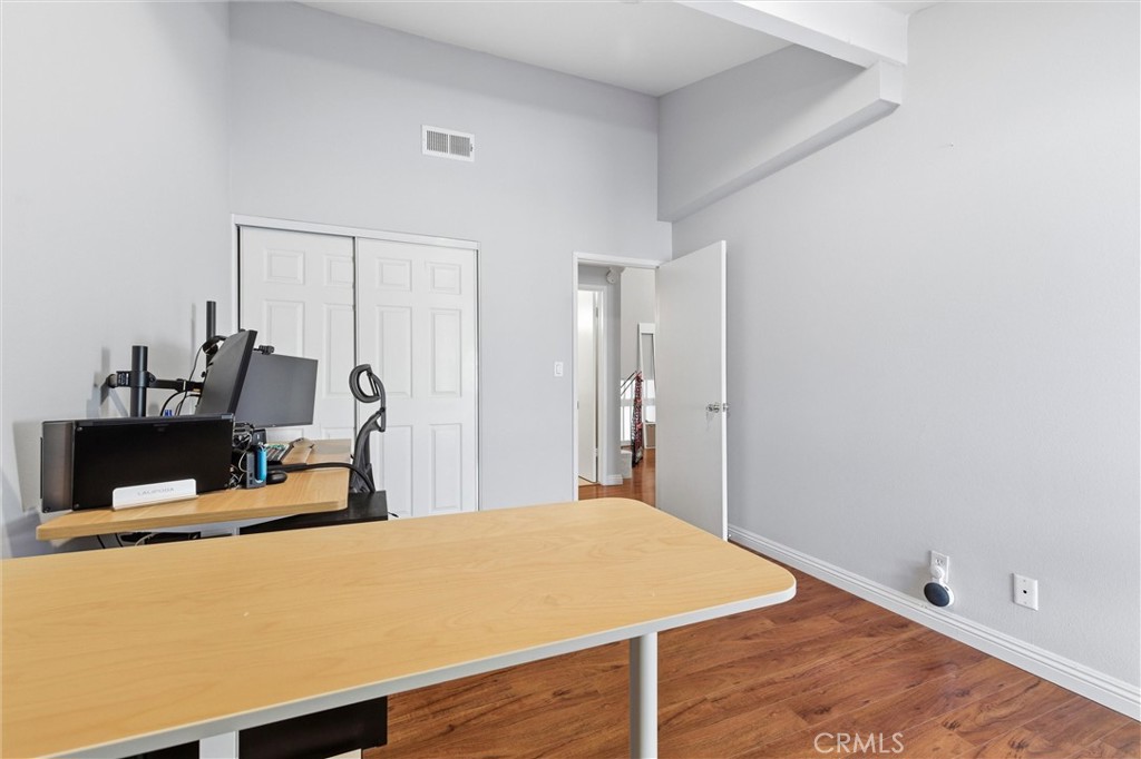 MLS #OC25273106 image #18