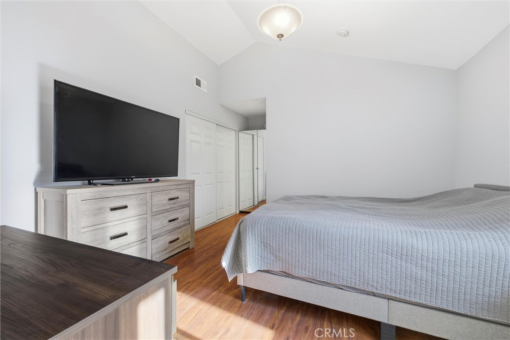 MLS #OC25273106 image #21