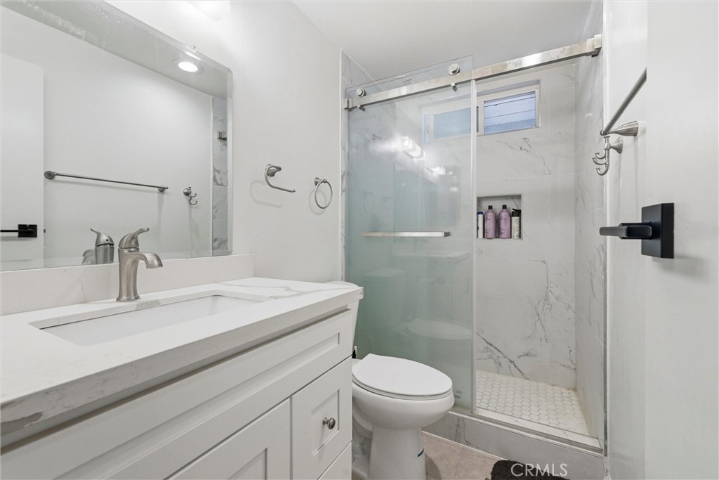 MLS #OC25273106 image #24